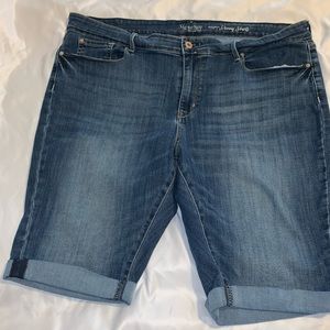 Levi Strauss Signature modern skinny shorts